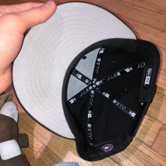 New Era Men's Hat - Picture 2 of 3
